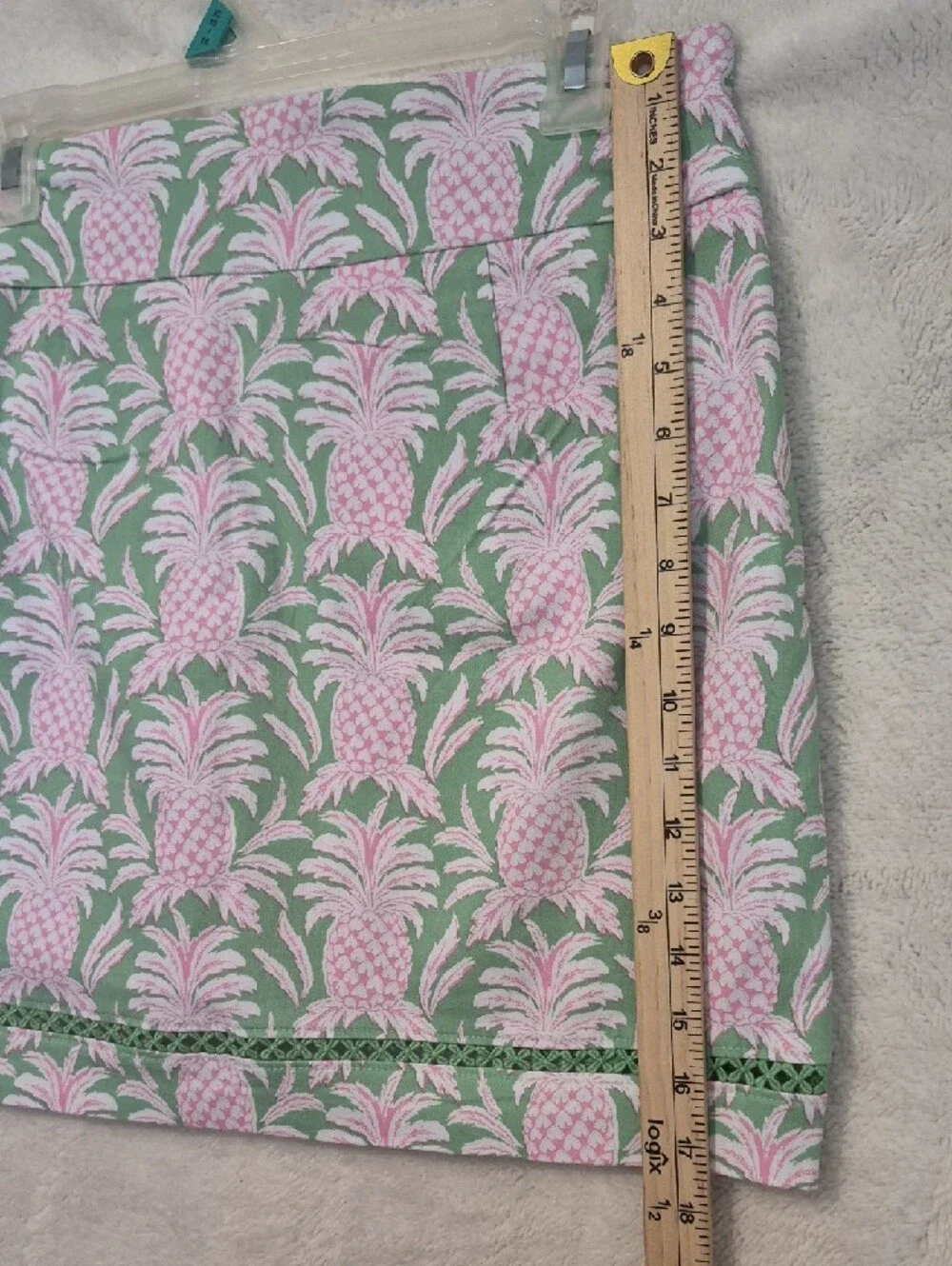 crown & ivy playful pineapple